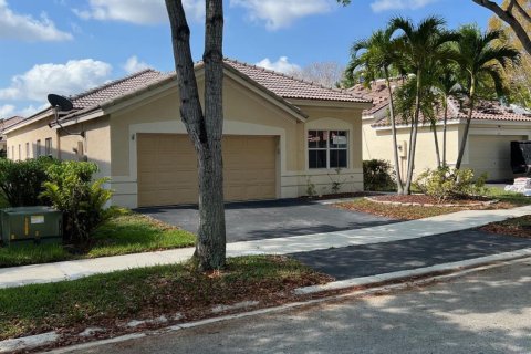 Villa ou maison à vendre à Weston, Floride: 3 chambres, 147.81 m2 № 1224545 - photo 24