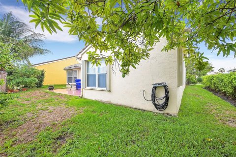 House in Pembroke Pines, Florida 3 bedrooms, 165.55 sq.m. № 1228497 - photo 6