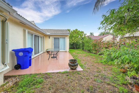 Villa ou maison à vendre à Pembroke Pines, Floride: 3 chambres, 165.55 m2 № 1228497 - photo 4