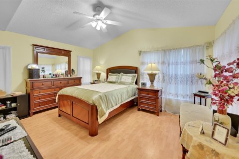 Villa ou maison à vendre à Pembroke Pines, Floride: 3 chambres, 165.55 m2 № 1228497 - photo 21