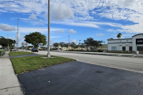 Commercial property in Fort Lauderdale, Florida № 925123 - photo 25