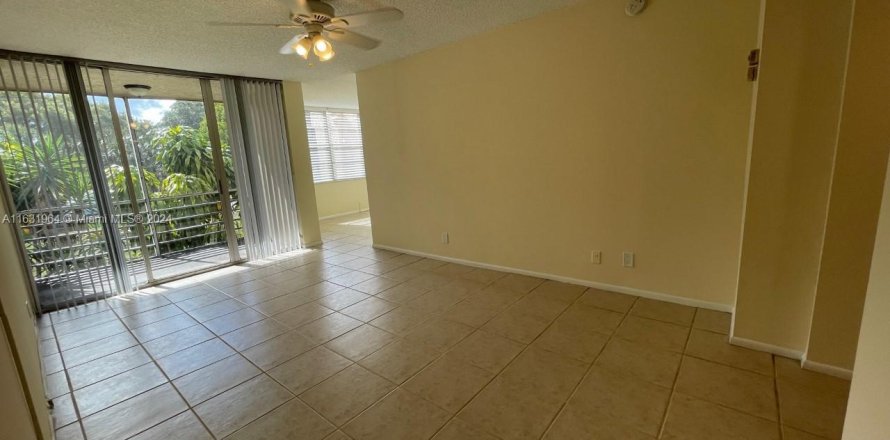 Condo in Davie, Florida, 2 bedrooms  № 1310613