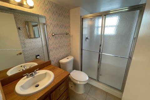 Condo in Davie, Florida, 2 bedrooms  № 1310613 - photo 16