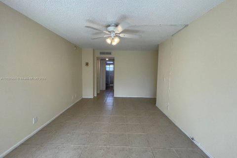 Copropriété à vendre à Davie, Floride: 2 chambres, 89.65 m2 № 1310613 - photo 4