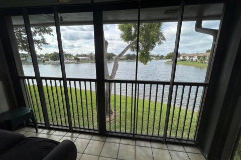 Condominio en venta en Tamarac, Florida, 2 dormitorios, 86.4 m2 № 932612 - foto 20