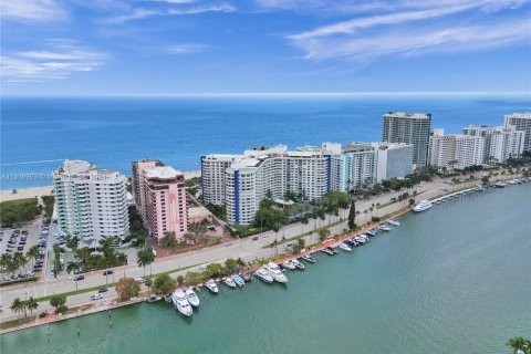 Condo in Miami Beach, Florida, 2 bedrooms  № 1177908 - photo 29