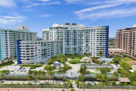 Condo in Miami Beach, Florida, 2 bedrooms  № 1177908 - photo 20