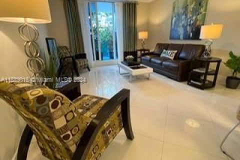 Condo in Miami Beach, Florida, 1 bedroom  № 1177863 - photo 4