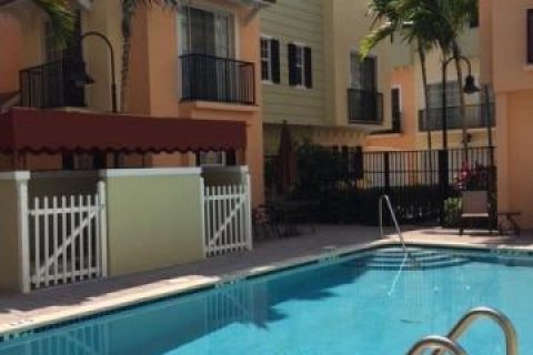 Townhouse in Delray Beach, Florida 3 bedrooms, 164.53 sq.m. № 998621 - photo 6