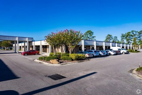 Commercial property in Orlando, Florida № 306576 - photo 1