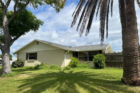 House in Venice, Florida 2 bedrooms, 111.67 sq.m. № 1385244 - photo 3