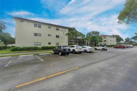 Condominio en venta en Pembroke Pines, Florida, 2 dormitorios, 88.63 m2 № 1401460 - foto 4