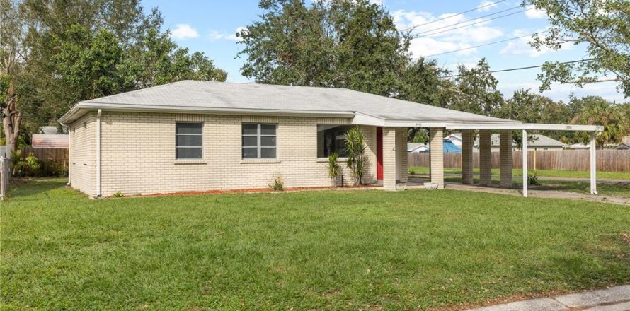 House in Tampa, Florida 3 bedrooms, 85.93 sq.m. № 1438005