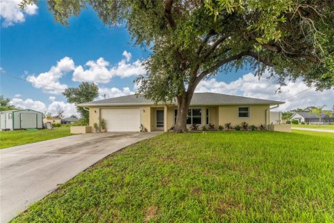 Villa ou maison à vendre à Englewood, Floride: 3 chambres, 114.08 m2 № 1340514 - photo 1