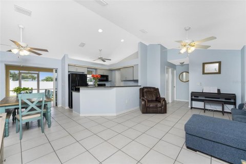 Villa ou maison à vendre à Englewood, Floride: 3 chambres, 114.08 m2 № 1340514 - photo 6