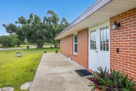 Villa ou maison à vendre à Port Charlotte, Floride: 4 chambres, 199.18 m2 № 1340576 - photo 6