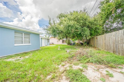 Propiedad comercial en venta en New Port Richey, Florida, 150.13 m2 № 1349759 - foto 19