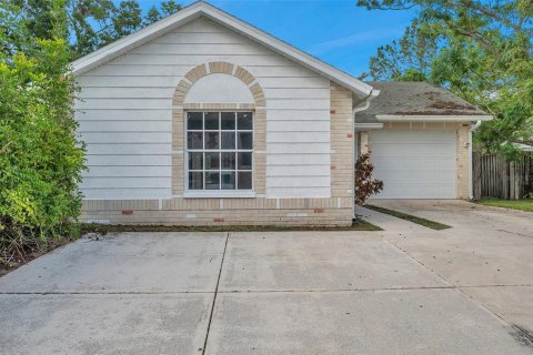 Villa ou maison à vendre à Riverview, Floride: 2 chambres, 103.4 m2 № 1350485 - photo 2