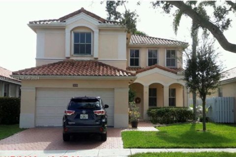 Villa ou maison à vendre à Miramar, Floride: 4 chambres, 249.72 m2 № 1225541 - photo 2