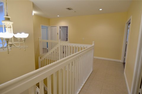 Villa ou maison à vendre à Miramar, Floride: 4 chambres, 249.72 m2 № 1225541 - photo 15