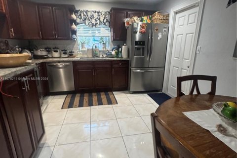 Casa en venta en Miramar, Florida, 3 dormitorios, 114.83 m2 № 1404700 - foto 3