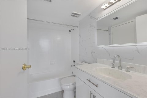 Copropriété à vendre à North Bay Village, Floride: 2 chambres, 98.57 m2 № 1404741 - photo 27