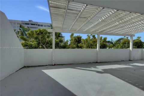 Copropriété à vendre à North Bay Village, Floride: 2 chambres, 98.57 m2 № 1404741 - photo 17