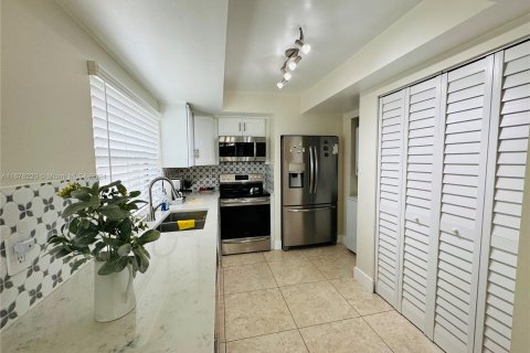 Copropriété à vendre à Miami, Floride: 1 chambre, 65.96 m2 № 1404701 - photo 8