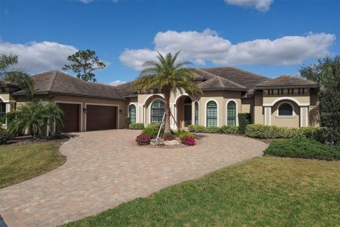 Villa ou maison à vendre à Punta Gorda, Floride: 3 chambres, 407.19 m2 № 301560 - photo 1