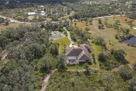 Villa ou maison à vendre à Punta Gorda, Floride: 3 chambres, 407.19 m2 № 301560 - photo 3