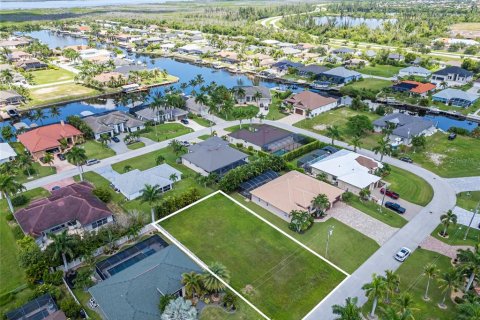 Terreno en venta en Cape Coral, Florida № 1354744 - foto 5