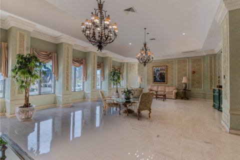Condominio en venta en Hallandale Beach, Florida, 1 dormitorio, 92.9 m2 № 1220780 - foto 17