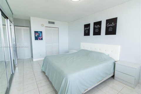 Copropriété à vendre à Hallandale Beach, Floride: 1 chambre, 92.9 m2 № 1220780 - photo 7
