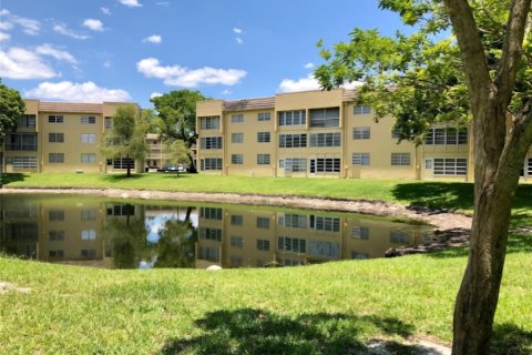 Condo in Fort Lauderdale, Florida, 1 bedroom  № 1222527 - photo 9