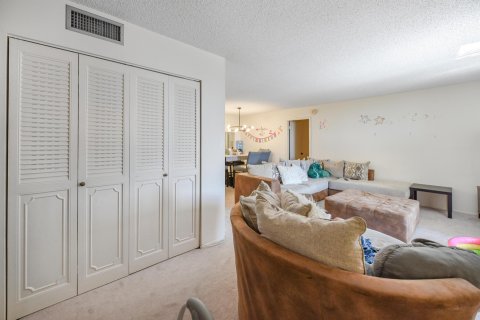 Condo in Boca Raton, Florida, 2 bedrooms  № 1222432 - photo 9