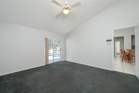 House in Davenport, Florida 4 bedrooms, 168.34 sq.m. № 1387331 - photo 16