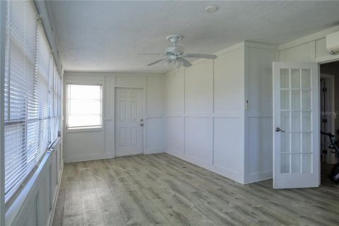 House in North Port, Florida 3 bedrooms, 144.65 sq.m. № 990048 - photo 15