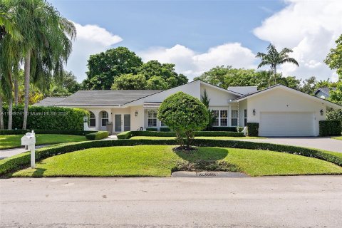 Villa ou maison à vendre à Palmetto Bay, Floride: 4 chambres, 281.22 m2 № 1345371 - photo 3