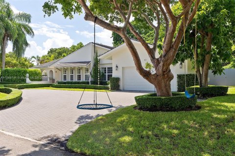 Villa ou maison à vendre à Palmetto Bay, Floride: 4 chambres, 281.22 m2 № 1345371 - photo 4