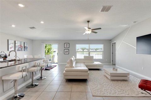 House in Riverview, Florida 4 bedrooms, 179.77 sq.m. № 1349522 - photo 5