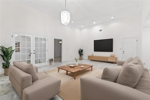 Casa en venta en Miami, Florida, 3 dormitorios, 127.46 m2 № 1389609 - foto 1