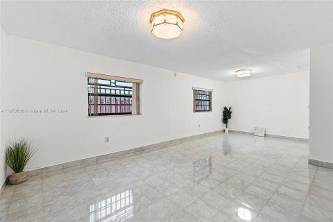 Casa en venta en Miami, Florida, 3 dormitorios, 127.46 m2 № 1389609 - foto 22