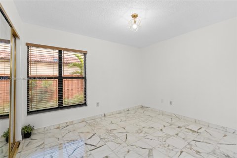 Casa en venta en Miami, Florida, 3 dormitorios, 127.46 m2 № 1389609 - foto 11