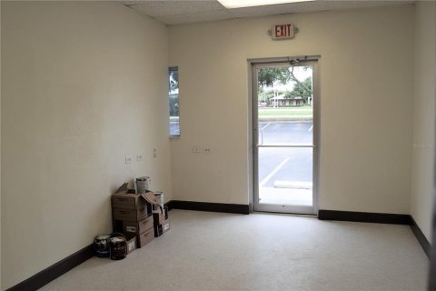 Commercial property in Lake Placid, Florida 782.14 sq.m. № 1137825 - photo 12