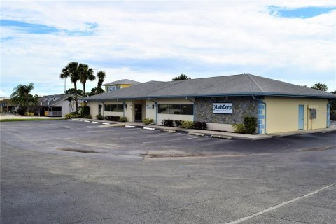 Commercial property in Lake Placid, Florida 782.14 sq.m. № 1137825 - photo 5