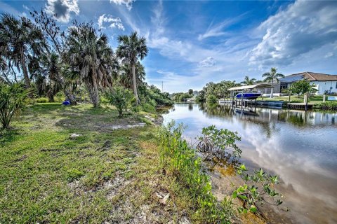 Land in Port Charlotte, Florida № 1089907 - photo 11