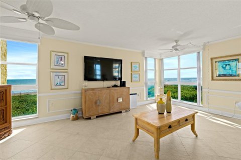 Condominio en venta en Cocoa Beach, Florida, 2 dormitorios, 94.57 m2 № 1385398 - foto 2