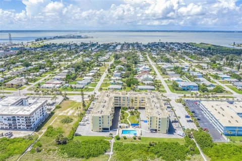 Condominio en venta en Cocoa Beach, Florida, 2 dormitorios, 94.57 m2 № 1385398 - foto 29