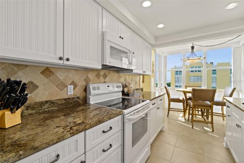 Condominio en venta en Cocoa Beach, Florida, 2 dormitorios, 94.57 m2 № 1385398 - foto 3