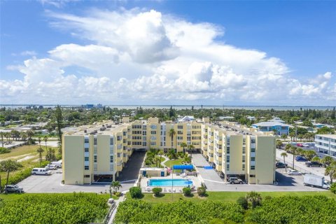 Condominio en venta en Cocoa Beach, Florida, 2 dormitorios, 94.57 m2 № 1385398 - foto 27